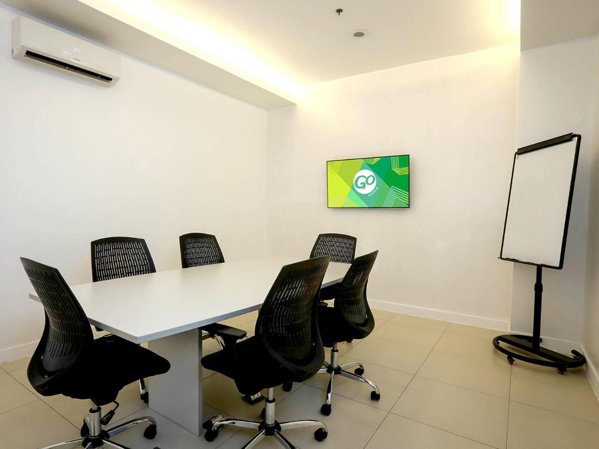 Go Hotels Timog Quezon City Εξωτερικό φωτογραφία