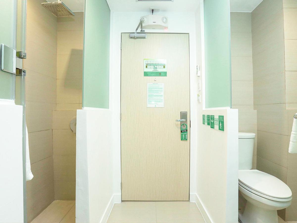Go Hotels Timog Quezon City Εξωτερικό φωτογραφία