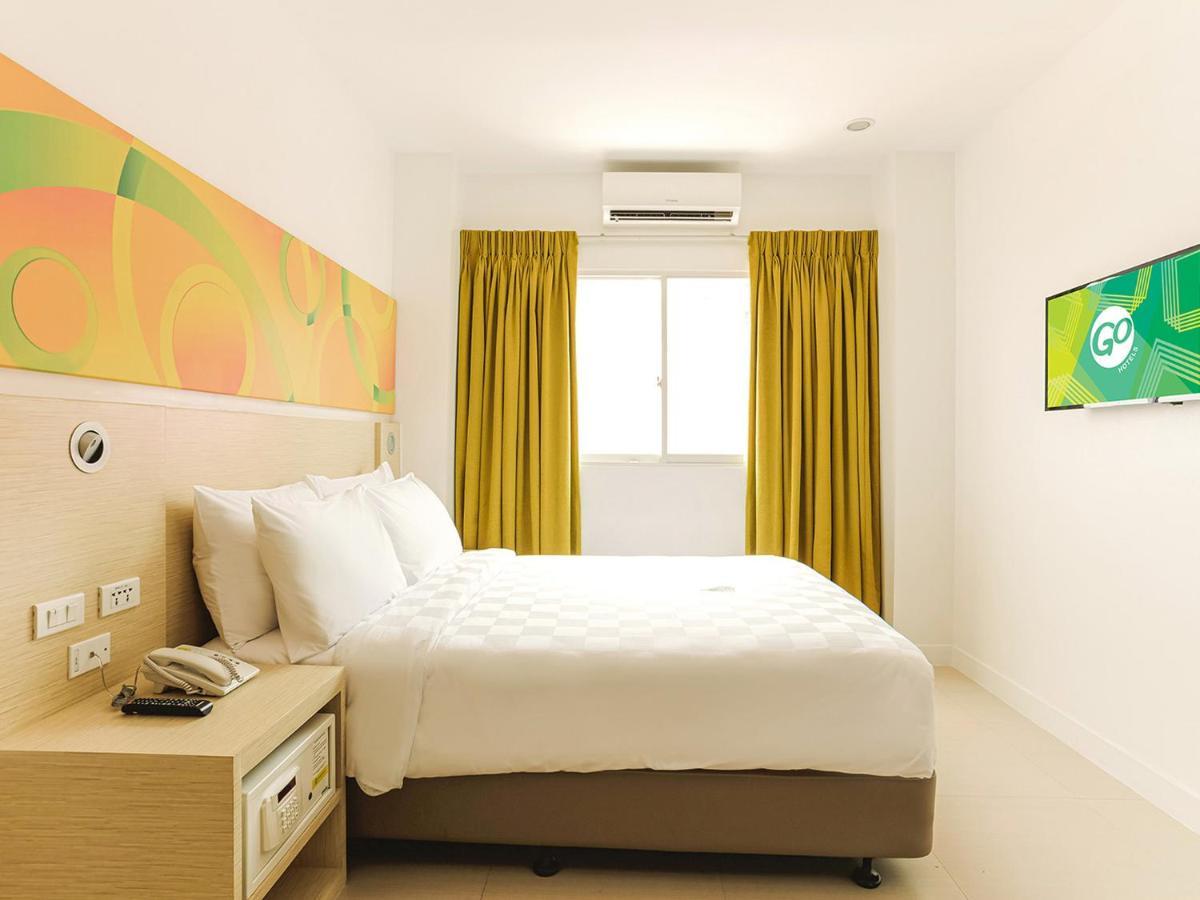 Go Hotels Timog Quezon City Εξωτερικό φωτογραφία