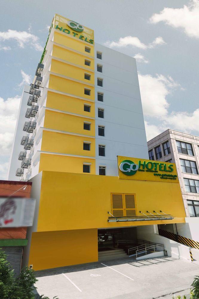 Go Hotels Timog Quezon City Εξωτερικό φωτογραφία